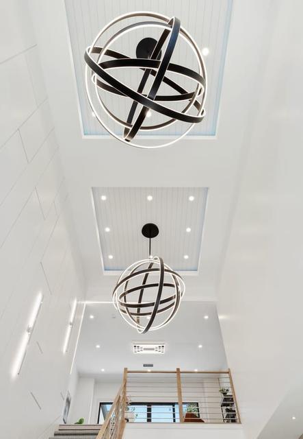 Entry and staircase, photo 8 of 107