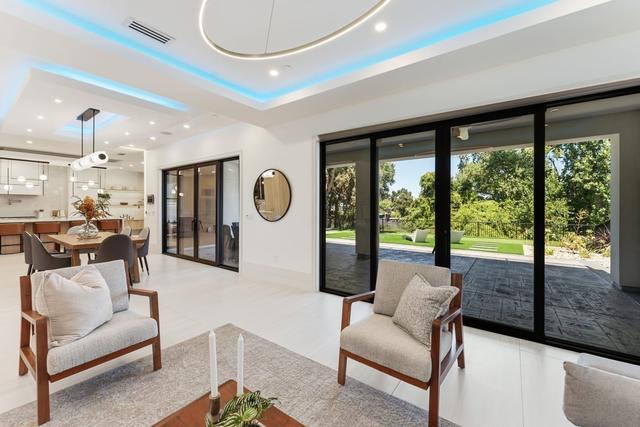 Living and dining areas, photo 15 of 107