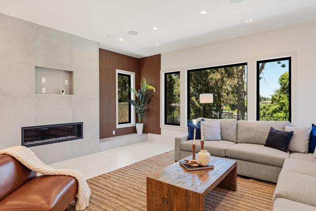 Living spaces, photo 34 of 107