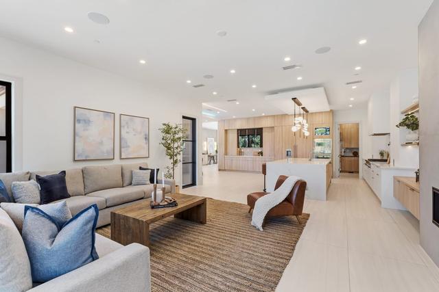 Living spaces, photo 36 of 107